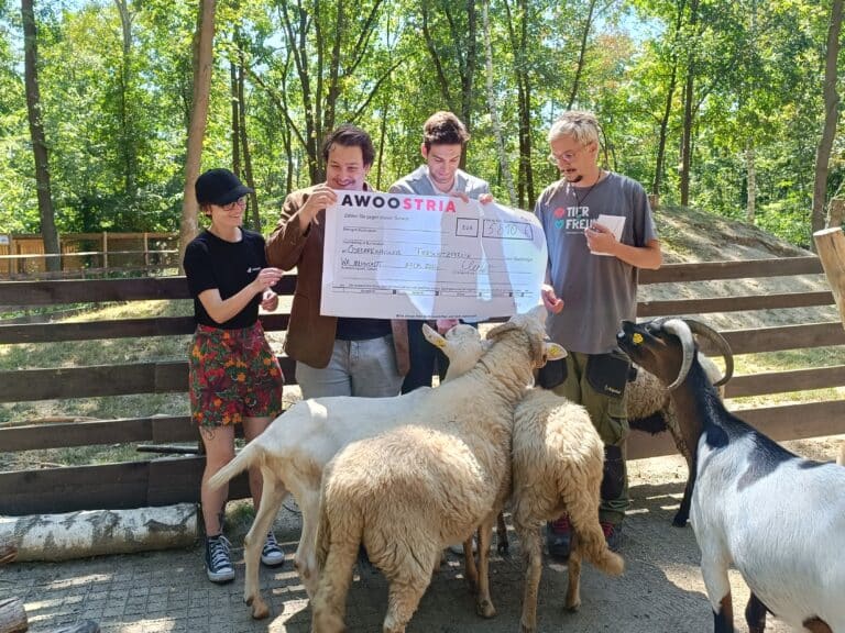 Furries spenden für Assisi-Hof Stockerau